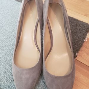 Ann Taylor Gray Suede Heel size 11